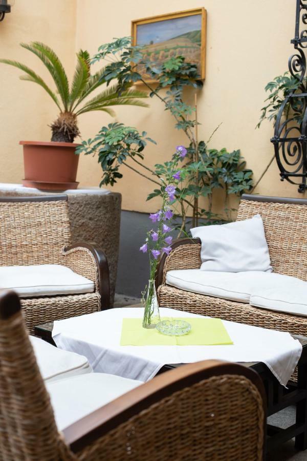 Hotel Zum Goldenen Hirschen Фрайщат Екстериор снимка