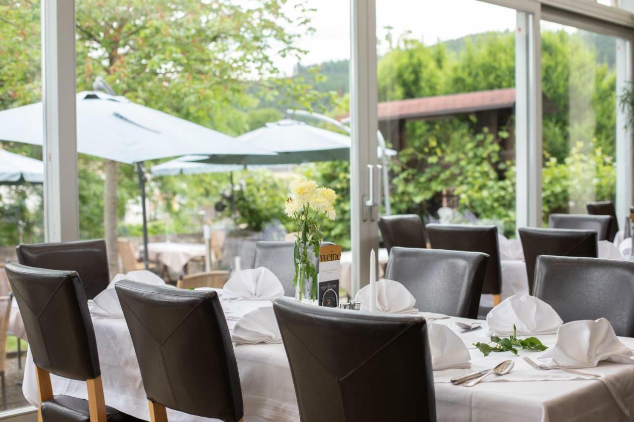 Hotel Zum Goldenen Hirschen Фрайщат Екстериор снимка
